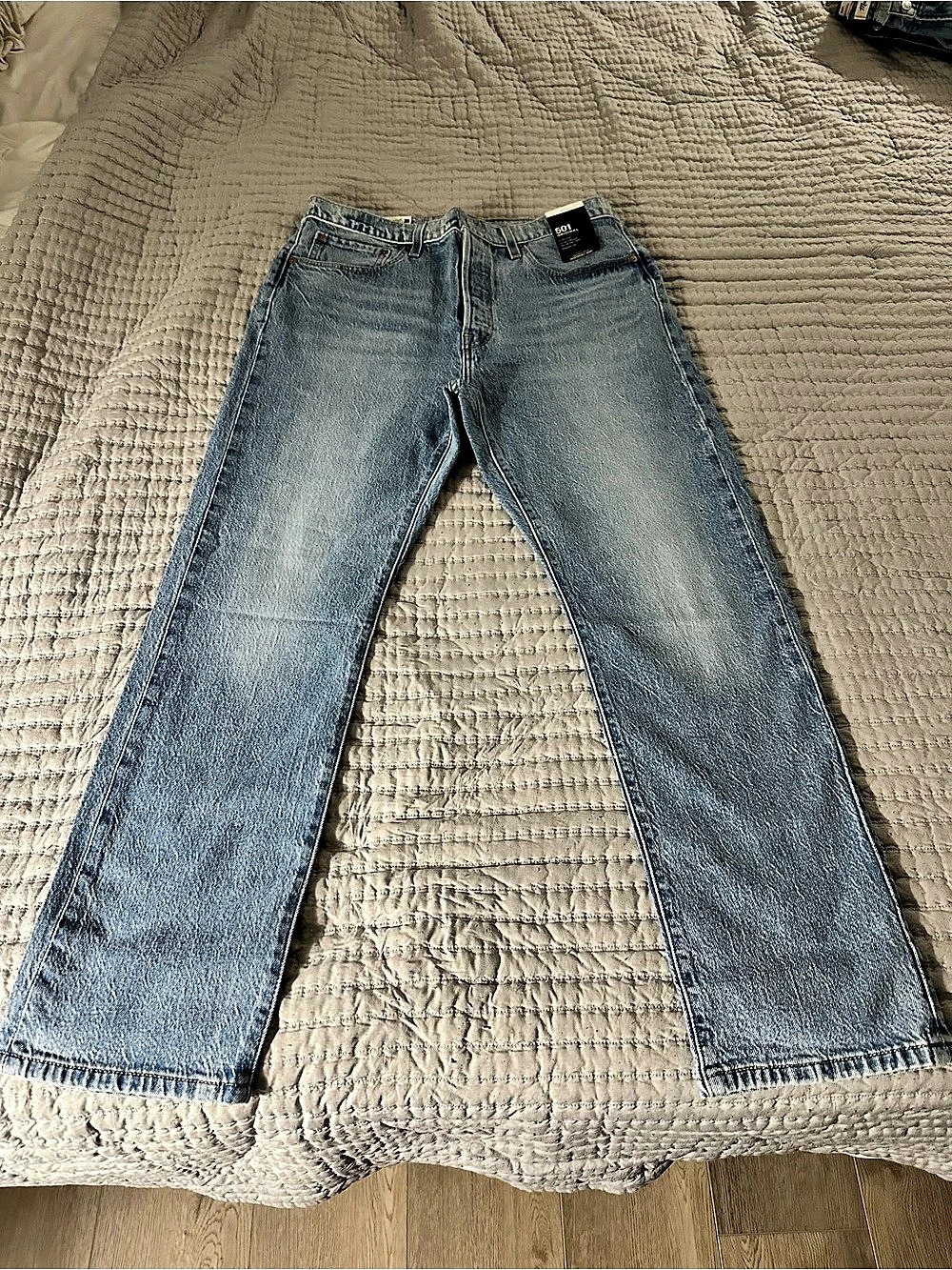 Levi's 501 Original Straight Leg Jeans in Blue Waist 32 x 30 NWT